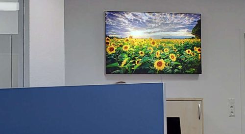 Textil-Leuchtkasten mit Heimatfotos.de Motiv im Büro der Stadt Offenburg Abteilung Digitalisierung